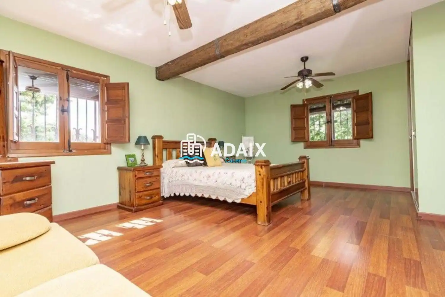Schlafzimmer von Einfamilien-Reihenhaus zum Verkauf in Cáceres mit Klimaanlage und Terrasse