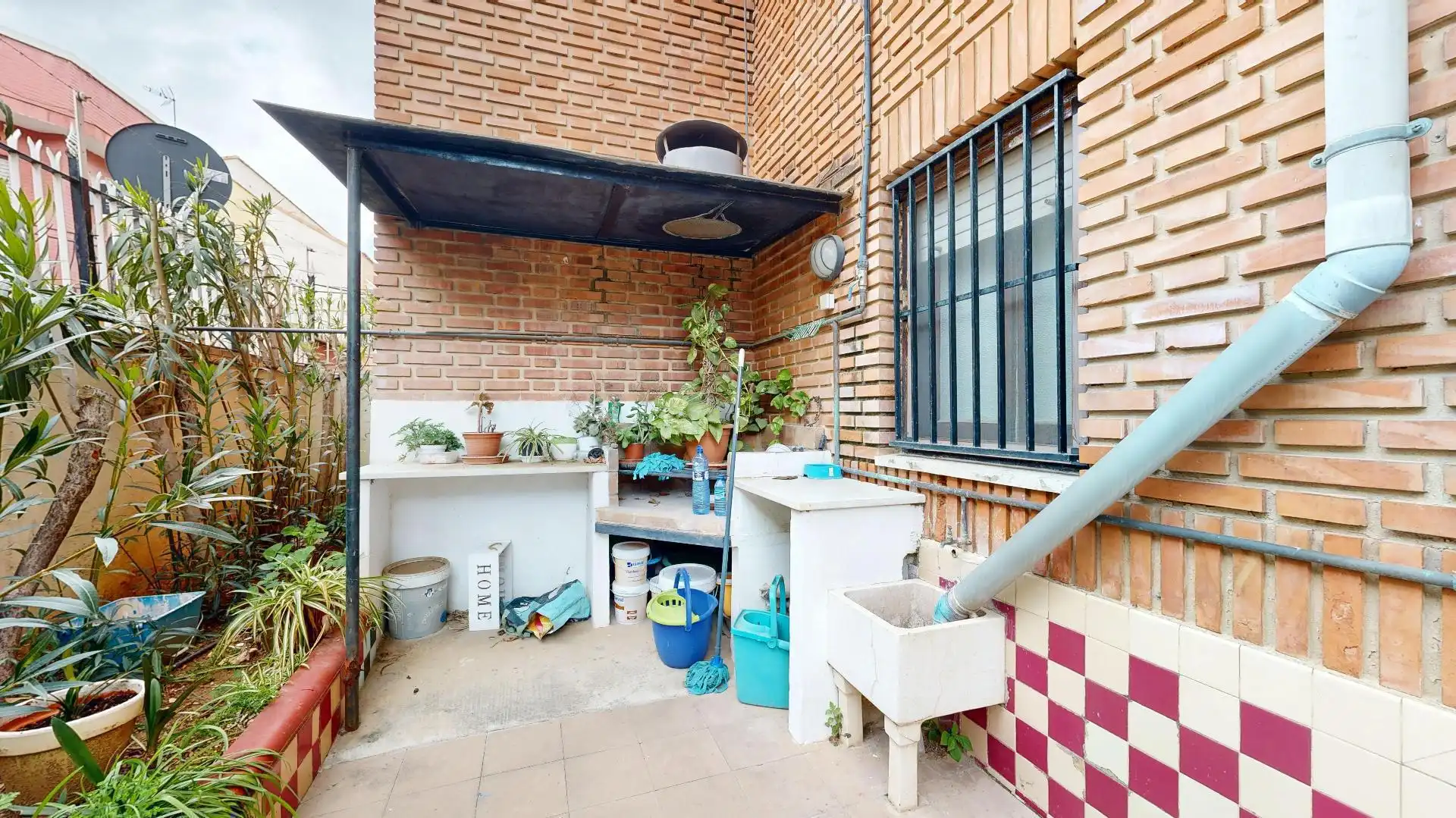 Balcony of Houses for sale in Torrent  with Terrace, Storage room and Swimming Pool
