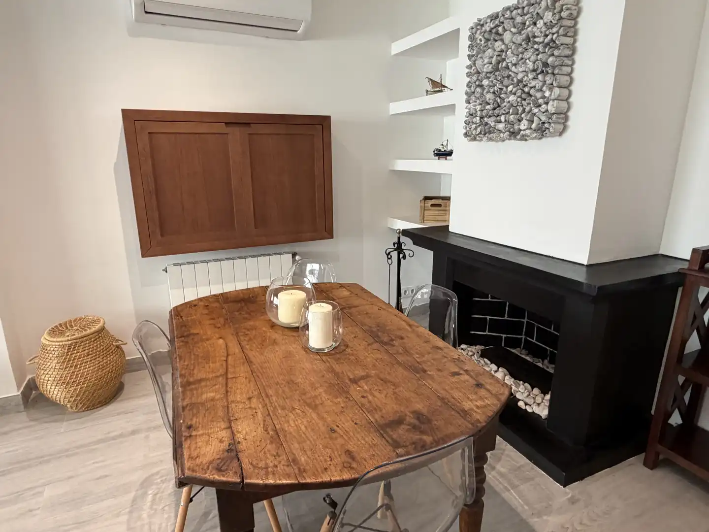Comedor de Apartamento de alquiler en Palamós con Calefacción, TV y Alarma