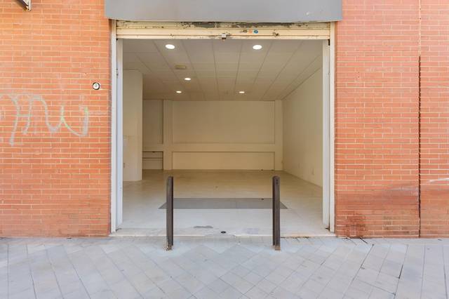 Local comercial en Venta en Calle Calle Rosa Chacel en Parque Nueva Granada