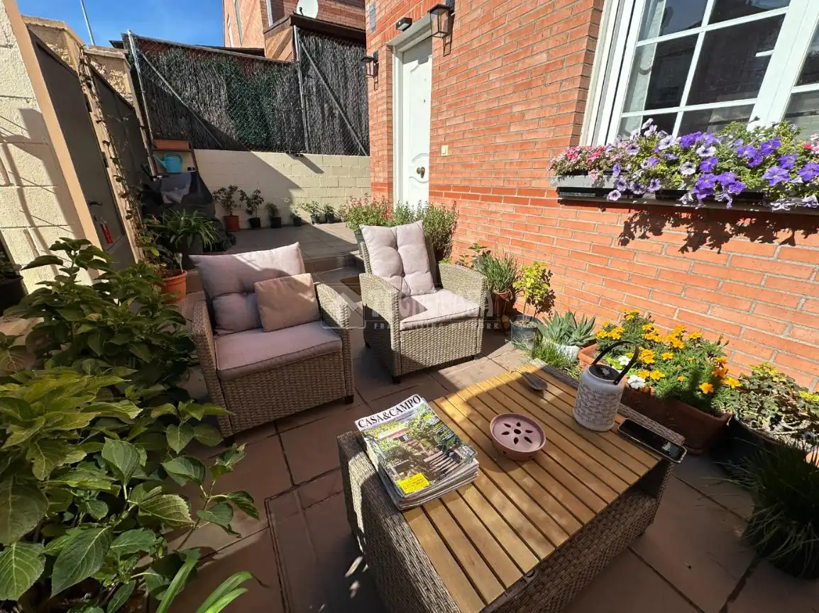 Terraza de Casa adosada en venta en Pioz con Calefacción, Jardín privado y Parquet