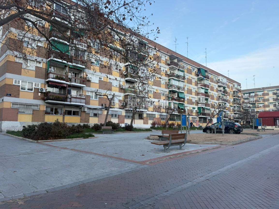Vista exterior de Garatge en venda en Alcorcón