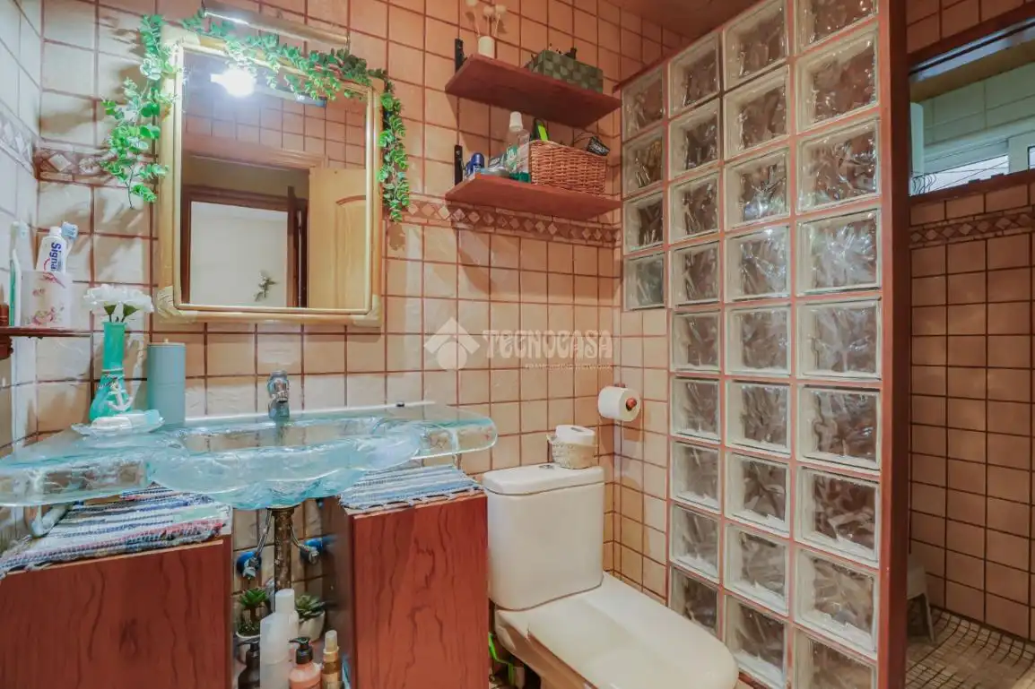 Bathroom of Flat for sale in Rubí