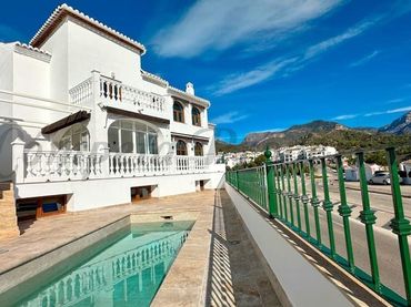 Adossat en venda a Frigiliana