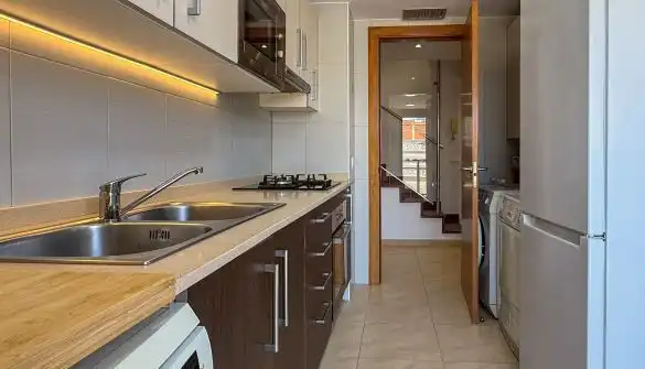 Cocina de Dúplex en venta en Palamós con Calefacción, Terraza y Trastero