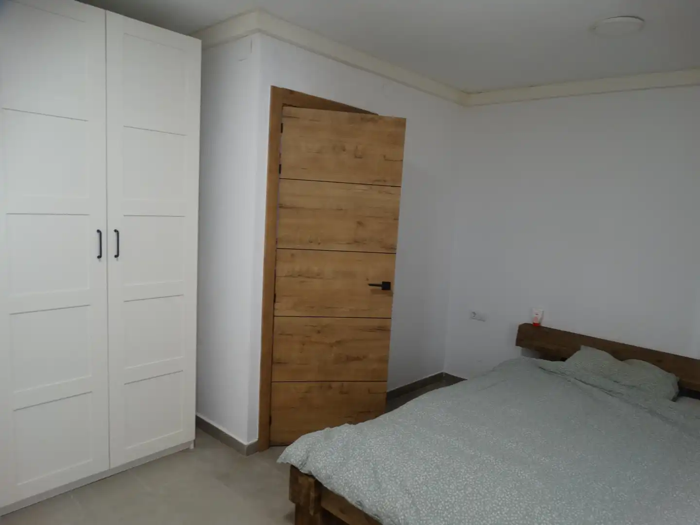 Bedroom of Ground floor for sale in Vilanova i la Geltrú  with Air Conditioner, Private garden and Terrace