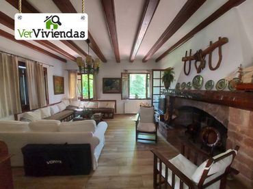 Casa amb balcó en venda a Carrer de Bonaventura Pedemonte 5B