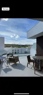 Terrasse von Dachboden zur Miete in Estepona mit Klimaanlage, Terrasse und Abstellraum