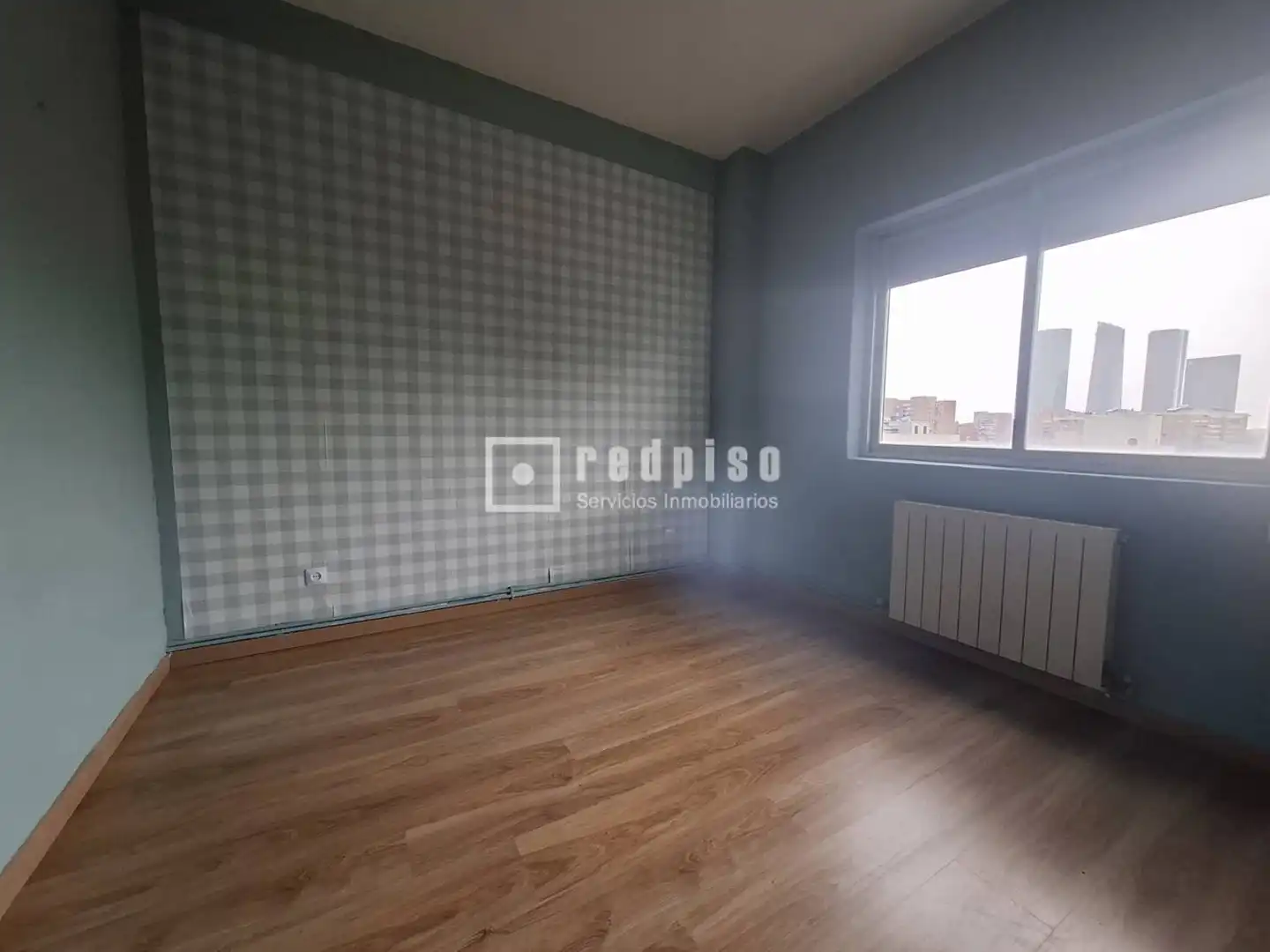 Habitación de Piso en venta en Madrid con Calefacción y Terraza