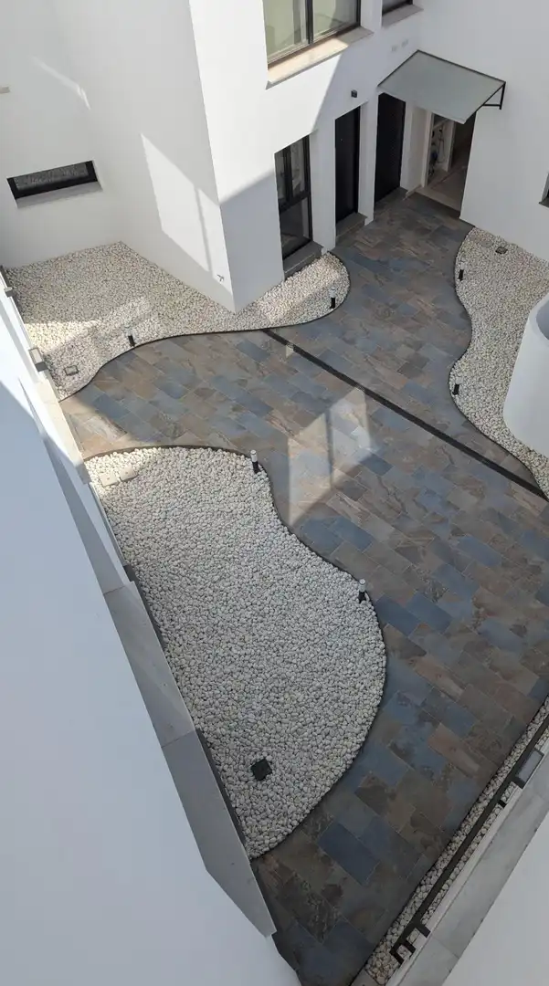 Terrasse von Maisonette zur Miete in Sanlúcar la Mayor mit Klimaanlage, Terrasse und Möbliert