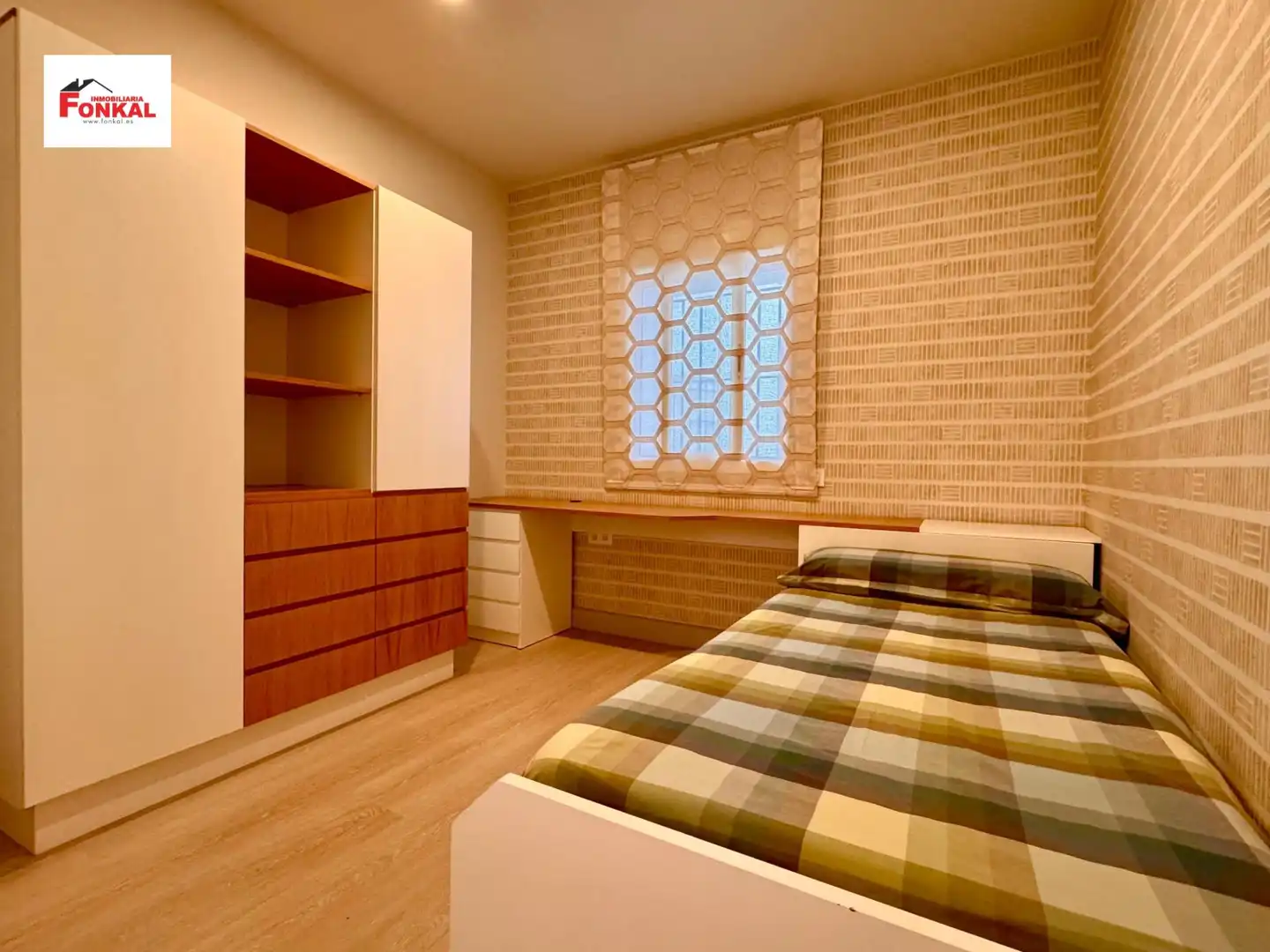 Bedroom of Flat for rent in Jerez de la Frontera  with Air Conditioner, Heating and Furnished