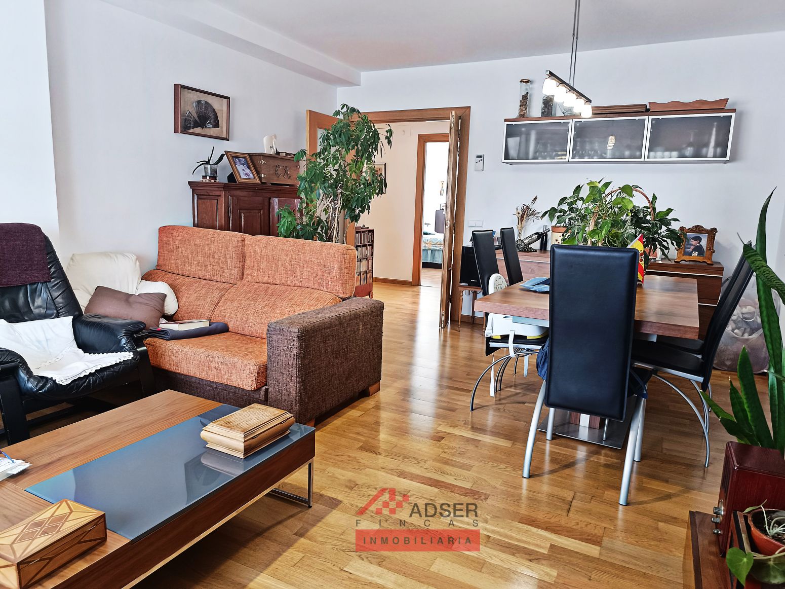 Living room of Flat for sale in Lardero  with Heating, Parquet flooring and Storage room