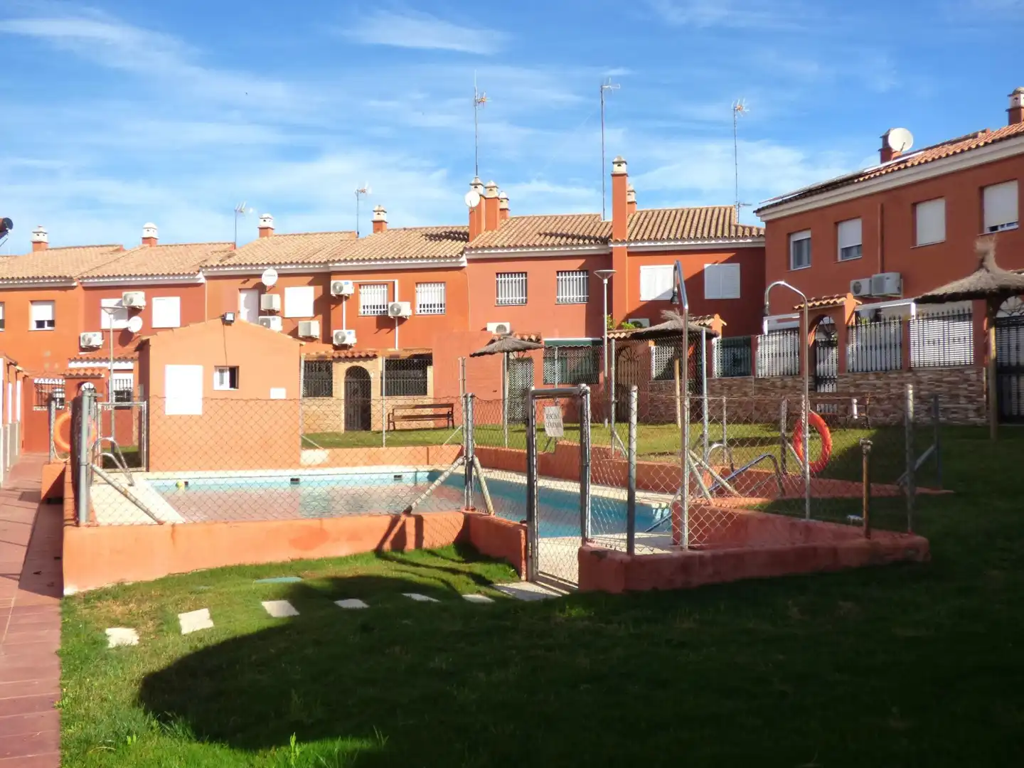 Swimming pool of Detached homes for sale in Puerto Real  with Air Conditioner, Private garden and Community pool