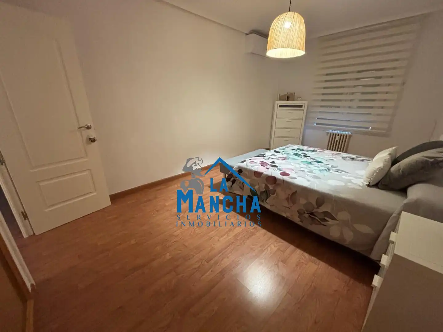 Habitación de Piso de alquiler en Albacete con Aire acondicionado, Calefacción y Amueblado