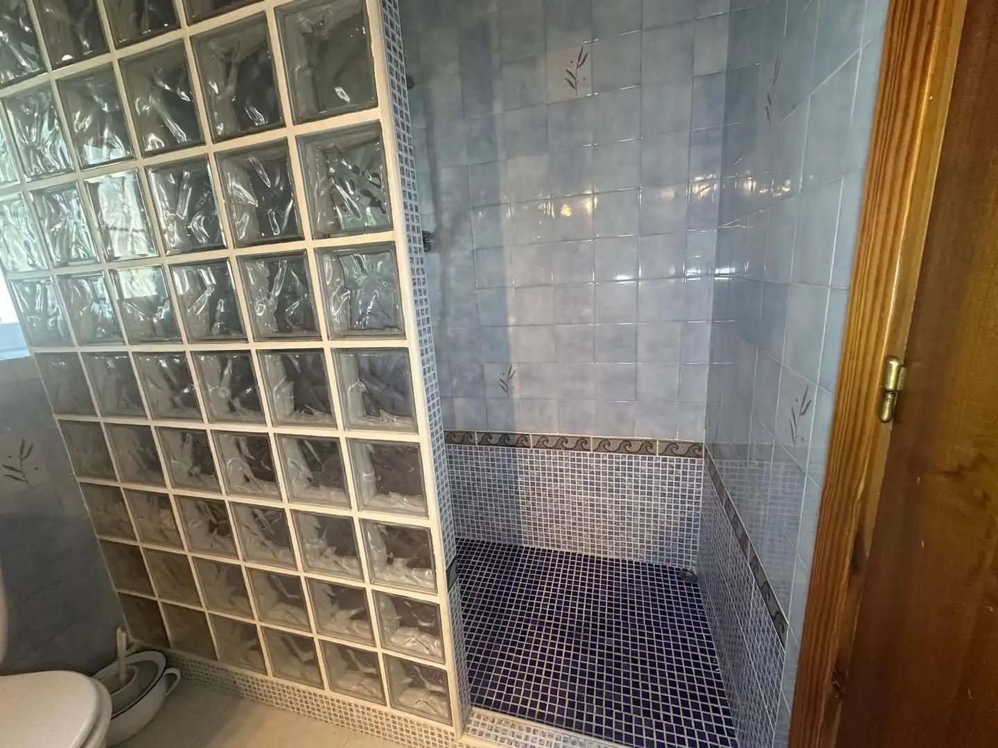 Bathroom of Houses for sale in Argamasilla de Alba  with Balcony