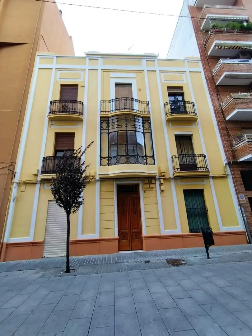 Exterior view of Flat for share in Badajoz  with Air Conditioner