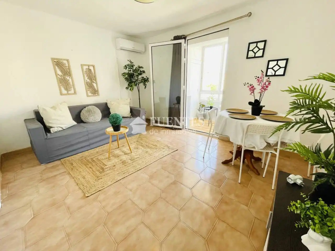 Sala d'estar de Pis en venda en Alicante / Alacant amb Aire condicionat i Balcó