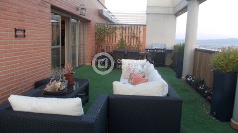 Ático con cuatro dormitorios, garaje y terraza de 150m2 en zona Fuerzas Armadas