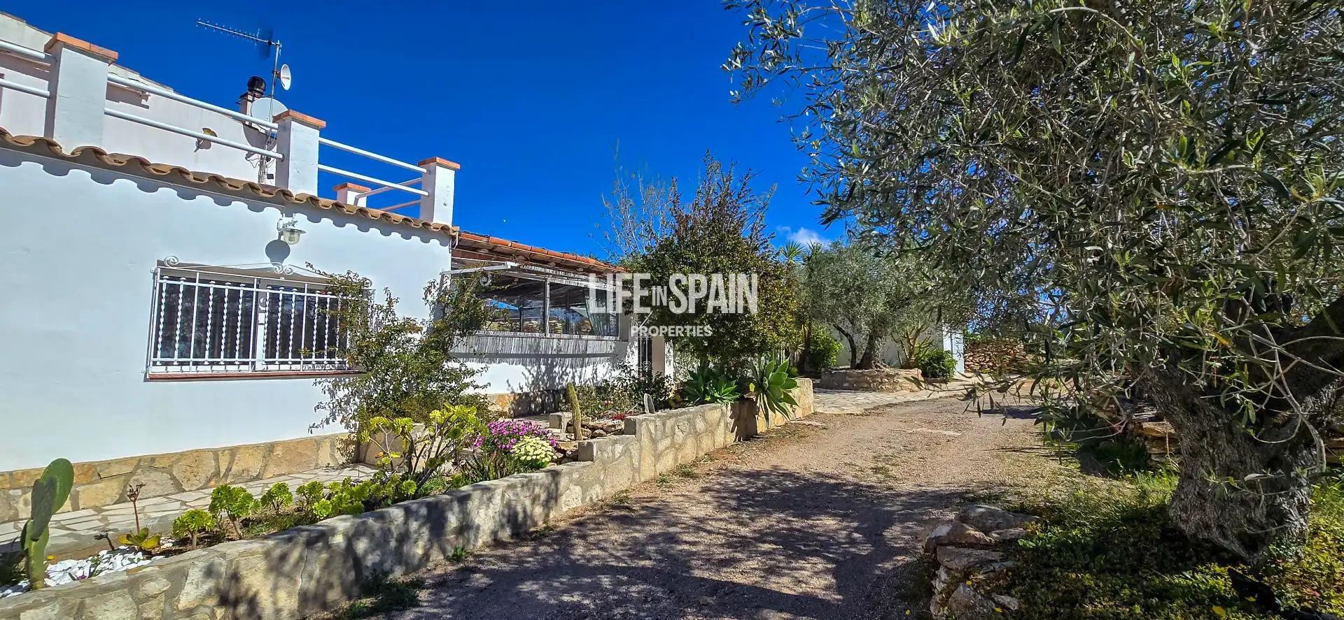 Country house with pool for sale in Camarles, imagen 59