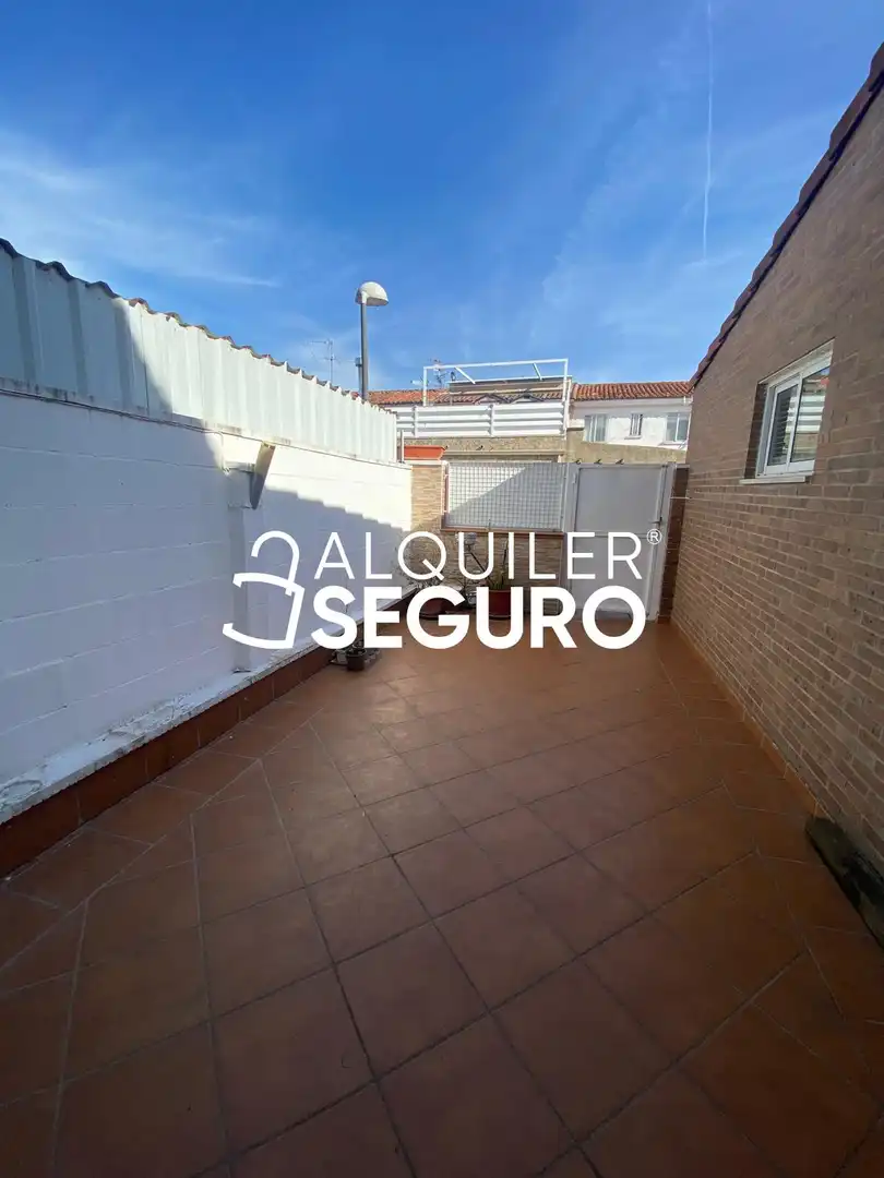 Exterior view of Houses for rent in Fontanar, Guadalajara