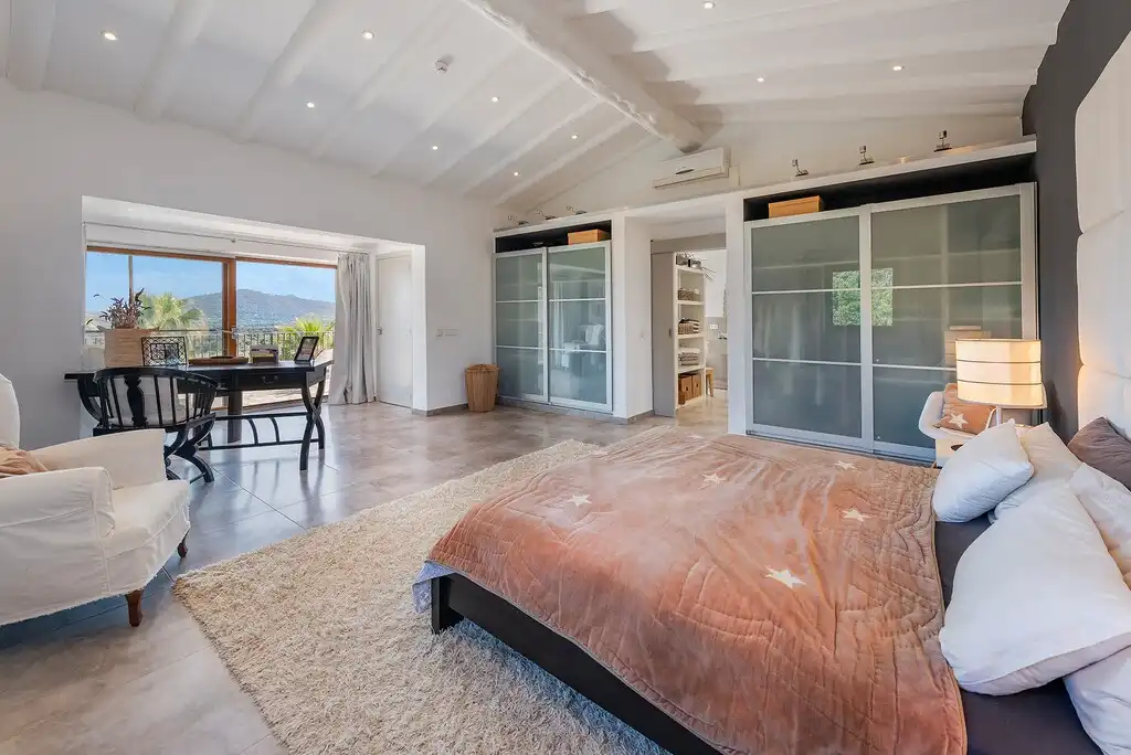 Casa rústica con piscina en venta en Selva, imagen 11