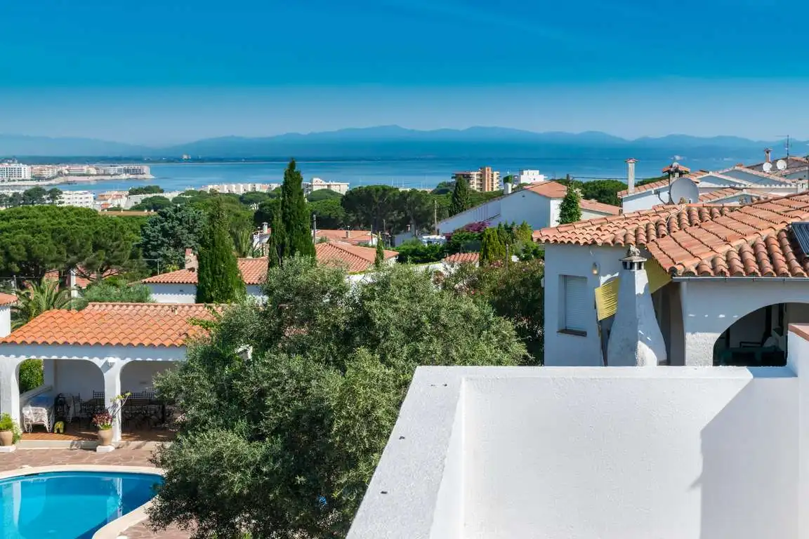 Chalet con piscina en venta en Port - La Cota - Puig Sec, imagen 2