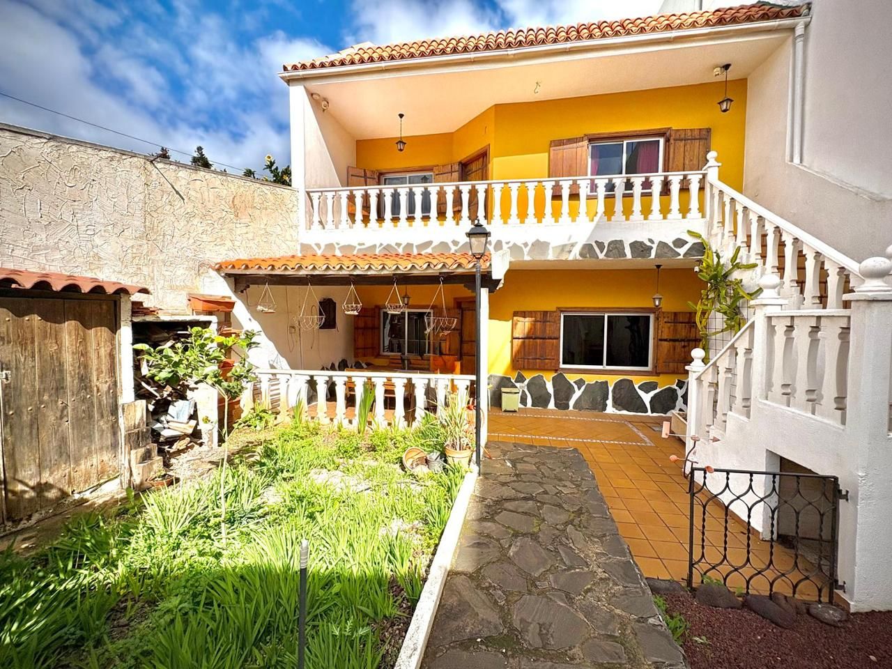 Exterior view of House or chalet for sale in  Santa Cruz de Tenerife Capital  with Private garden and Terrace
