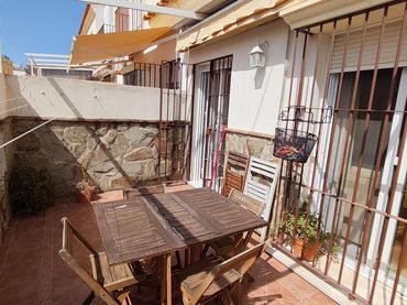 Adossat amb jardí en venda a Las Canteras