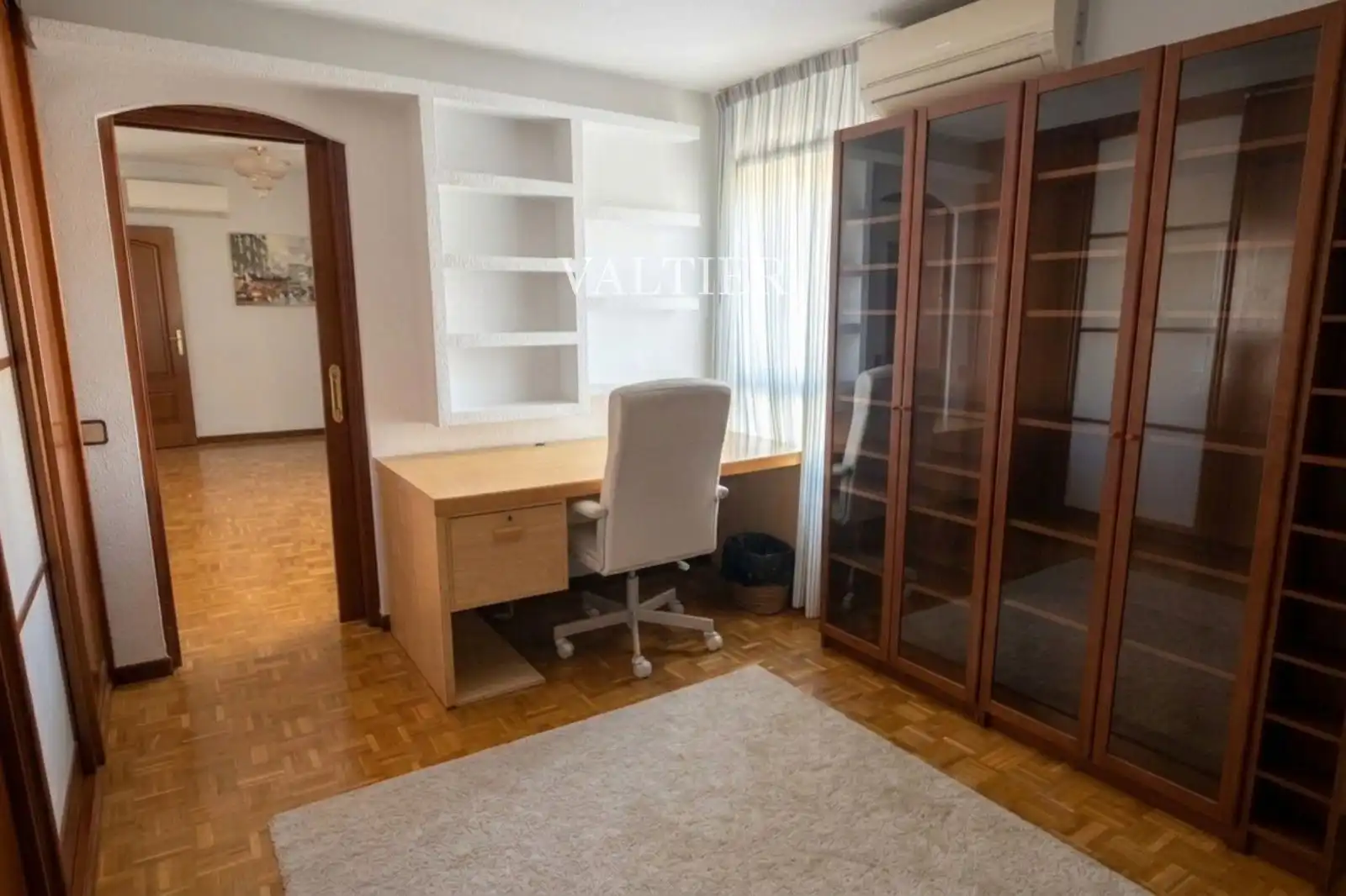 Schlafzimmer von Wohnung zur Miete in Madrid mit Klimaanlage, Terrasse und Möbliert