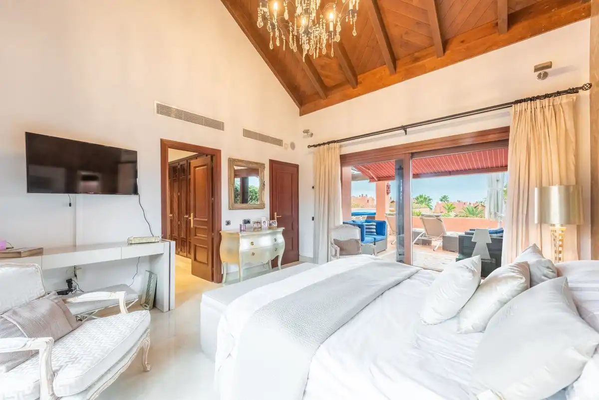 Penthouse with pool for sale in Selwo, imagen 27