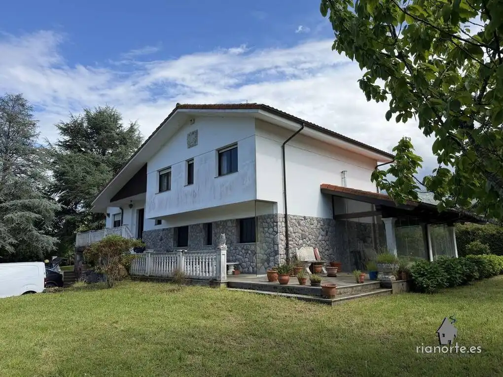 Vista exterior de Casa o chalet en venta en Colunga con Calefacción y Jardín privado