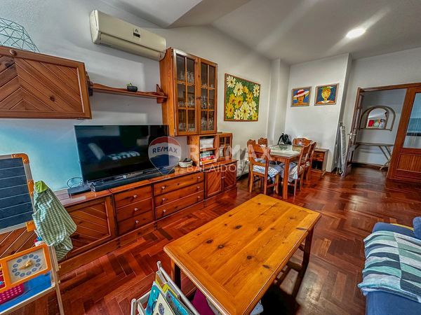 Sala de estar de Ático en venta en O Rosal   con Calefacción, Parquet y Terraza