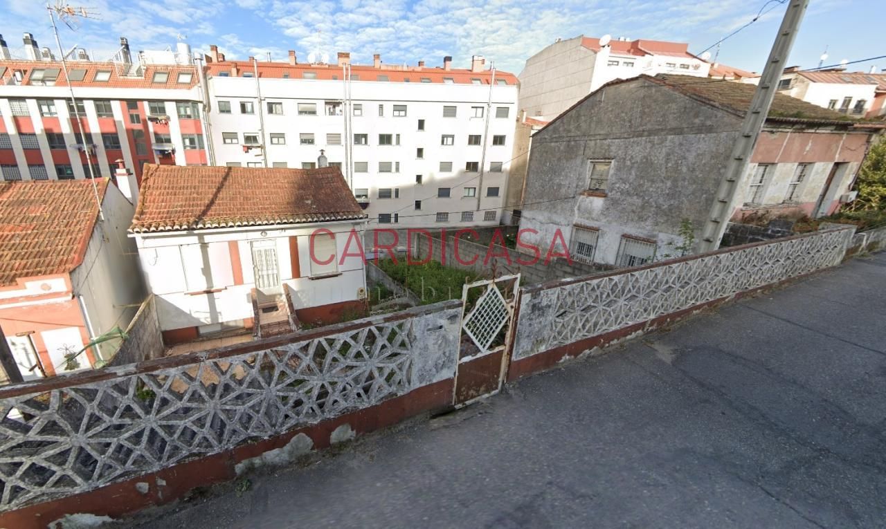 Vista exterior de Casa o xalet en venda en Vigo  amb Calefacció, Terrassa i Balcó