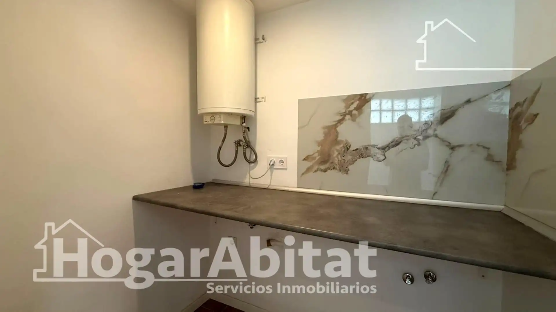 Kitchen of Flat for sale in Tavernes de la Valldigna  with Storage room