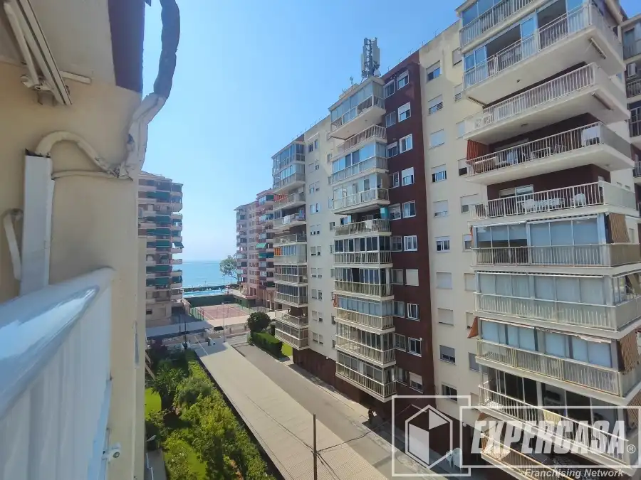 Vista exterior de Apartament en venda en Benicasim / Benicàssim amb Aire condicionat, Terrassa i Moblat