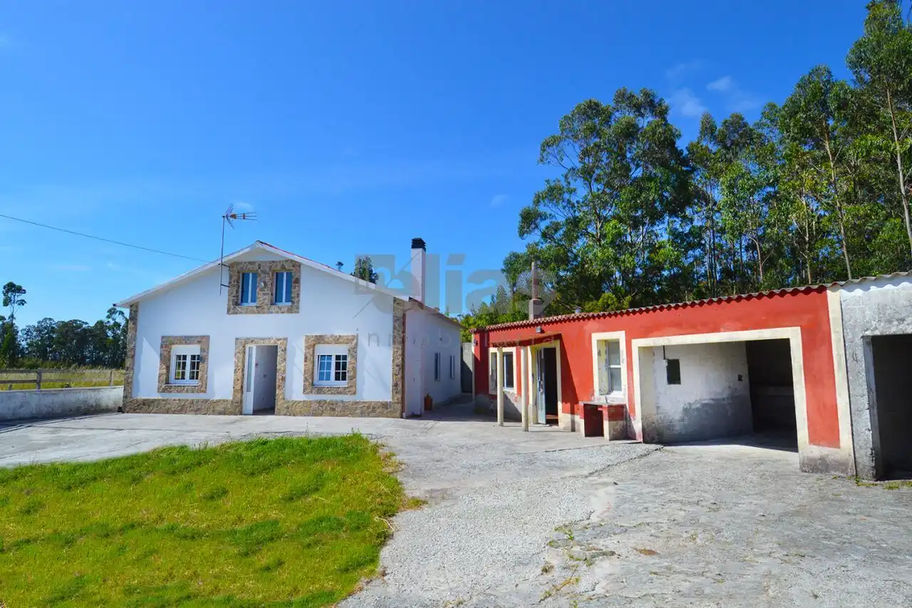 Casa con jardín en venta en Ponteceso