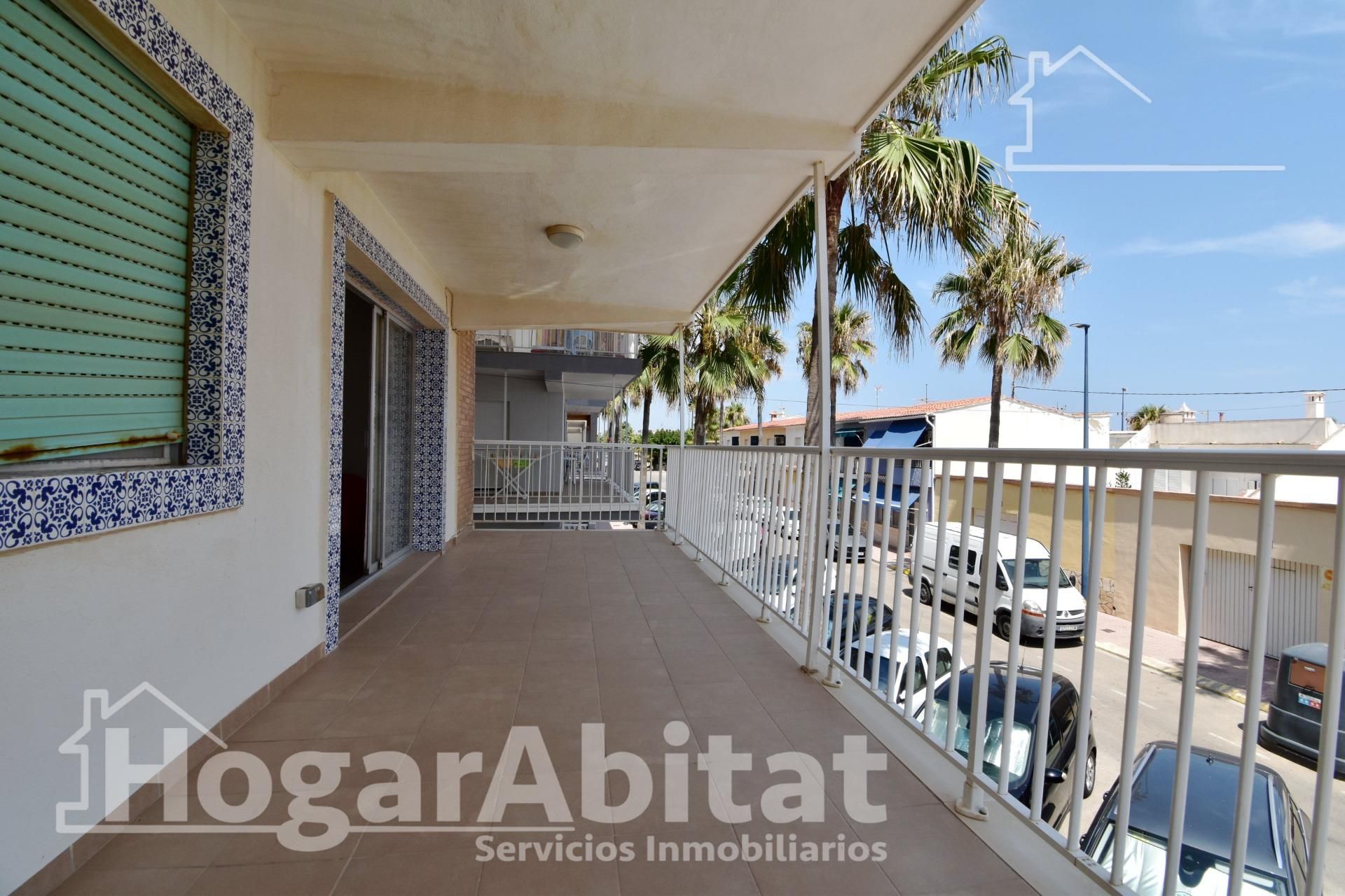 Vista exterior de Pis en venda en Miramar amb Terrassa i Traster