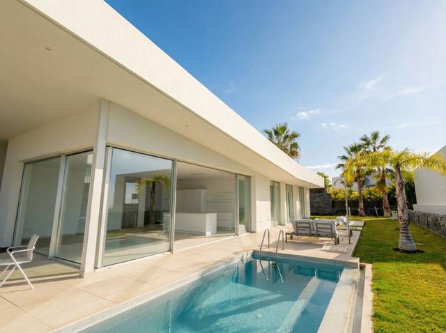 Casa-chalet en Alquiler en Calle Josefina de la Torre en Abama