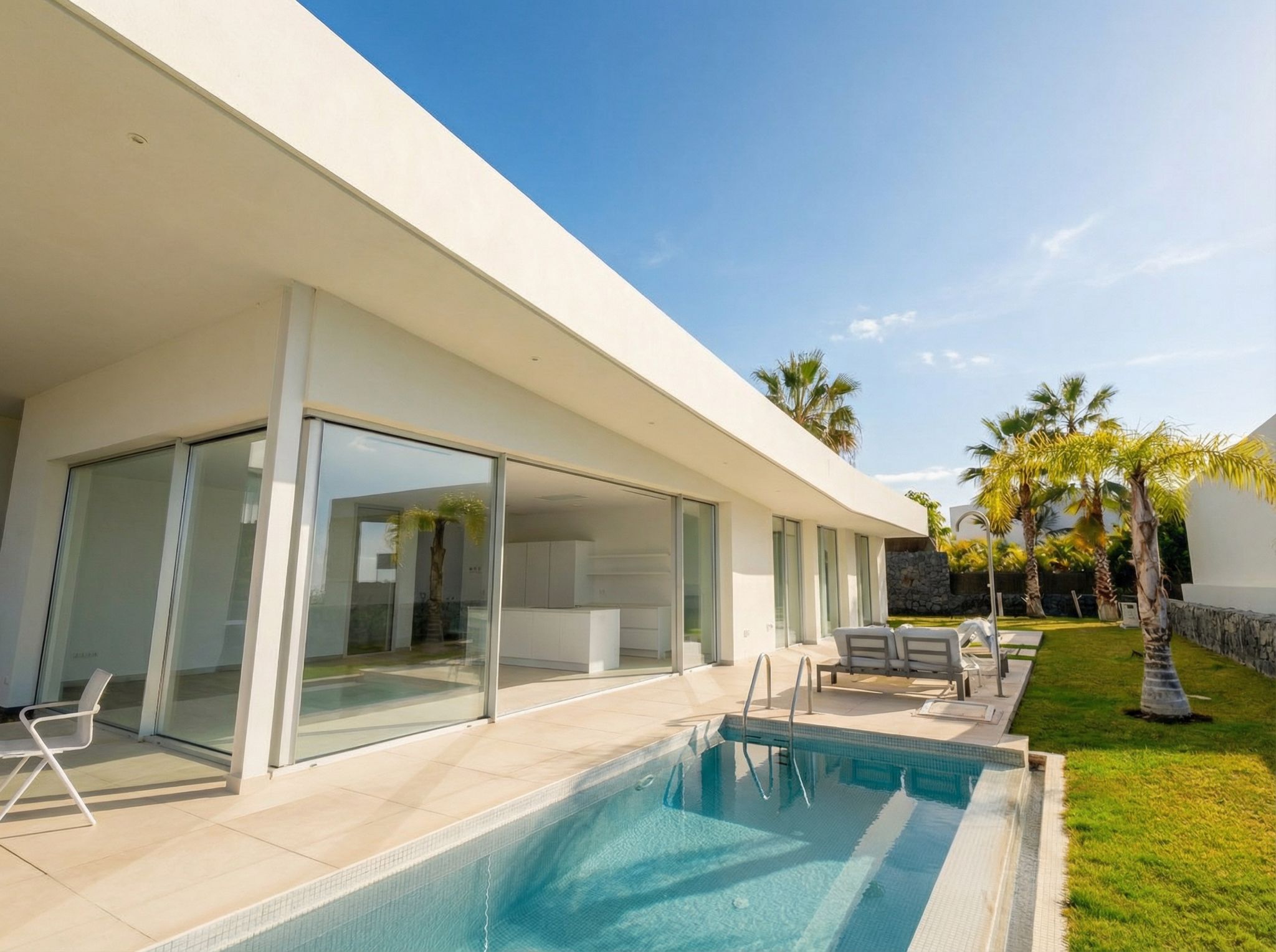 Vista exterior de Casa o xalet de lloguer en Guía de Isora amb Aire condicionat, Jardí privat i Terrassa