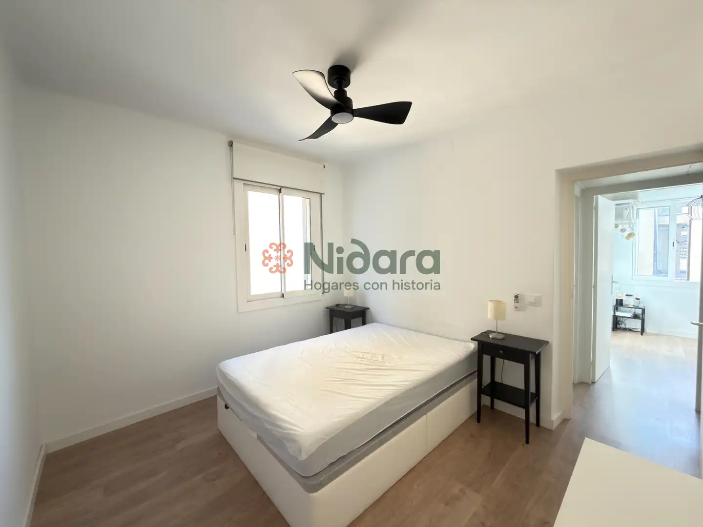 Bedroom of Flat for sale in Barcelona  with Air Conditioner, Heating and Parquet flooring