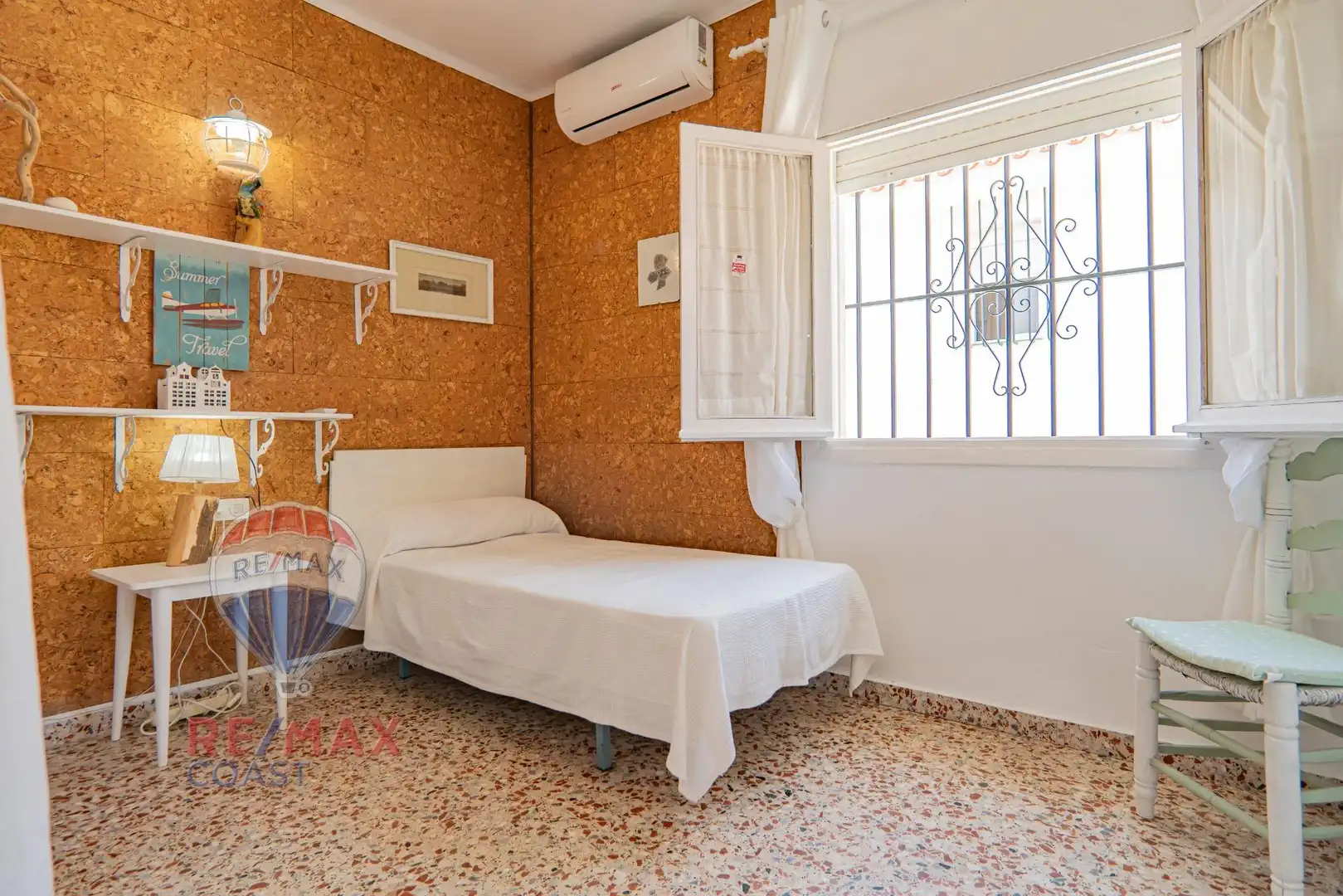Habitación de Casa adosada en venta en Málaga con Aire acondicionado, Jardín privado y Terraza