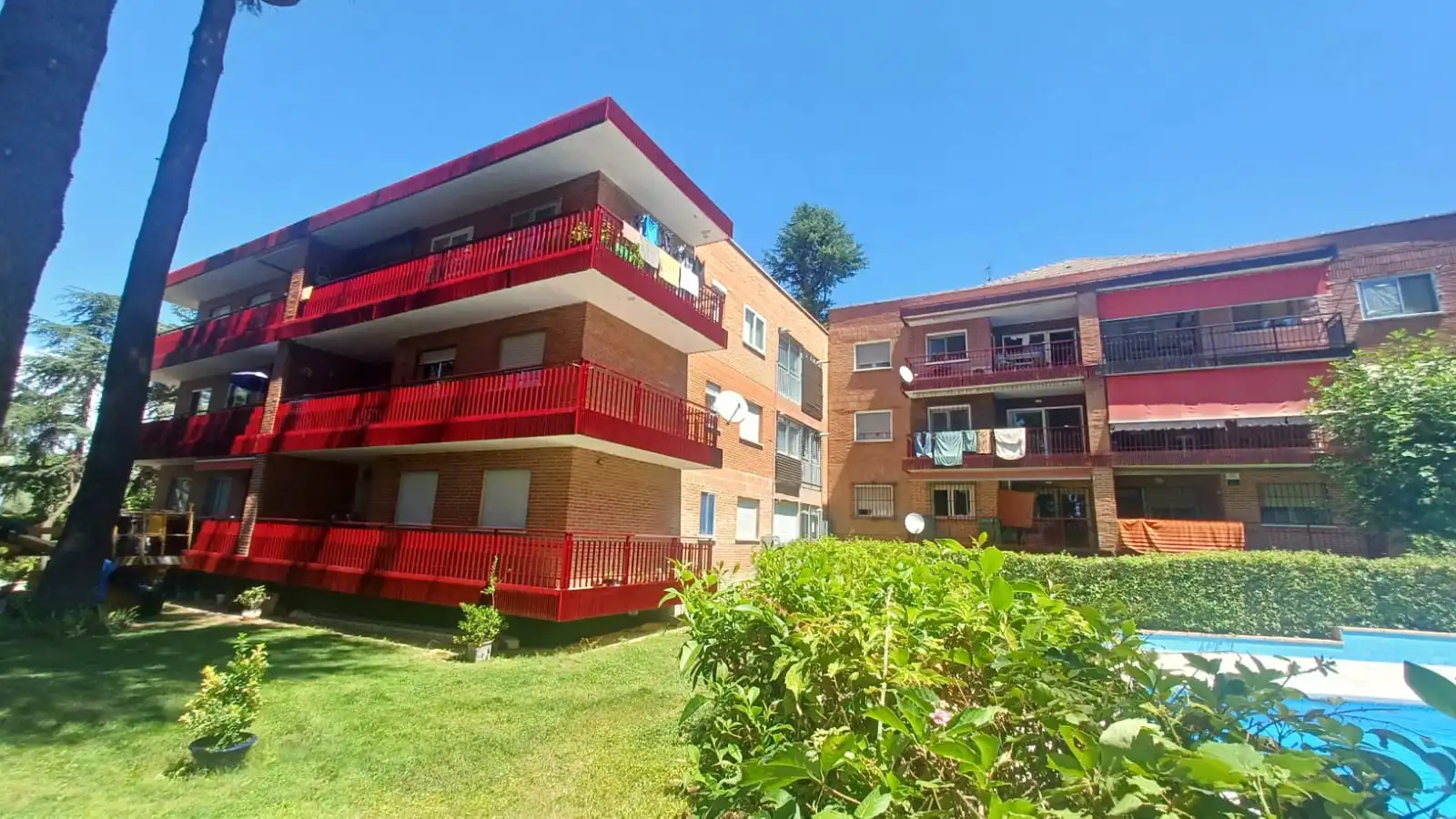 Außenansicht von Wohnung zum Verkauf in Collado Villalba mit Heizung, Parkett und Terrasse
