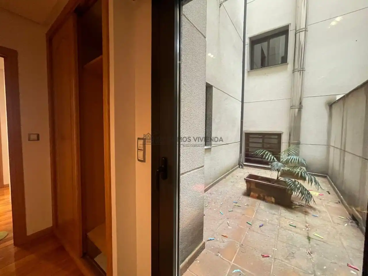 Vista exterior de Piso en venta en Ourense Capital  con Calefacción y Terraza