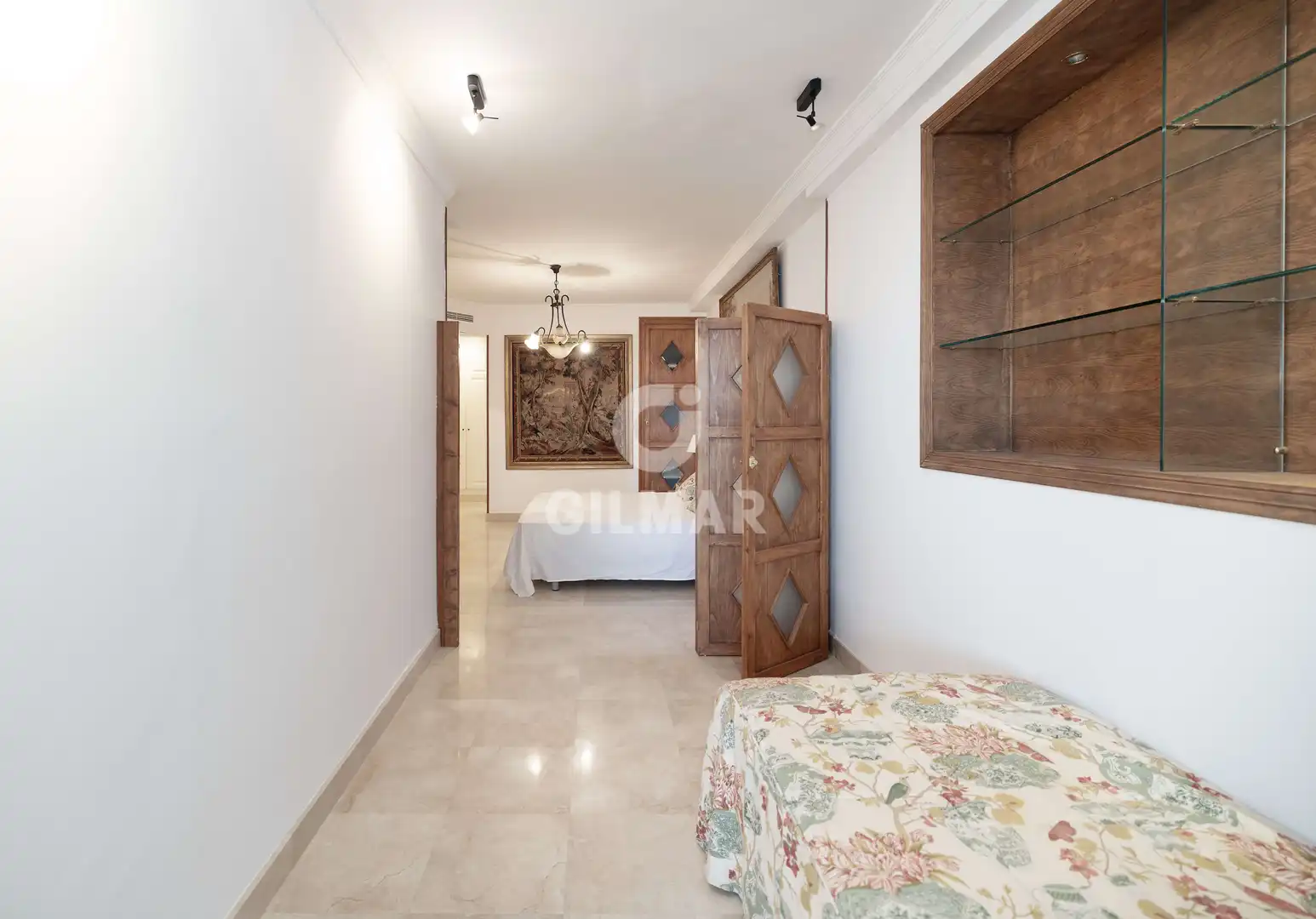 Habitación de Apartamento en venta en Marbella con Calefacción, Jardín privado y Trastero