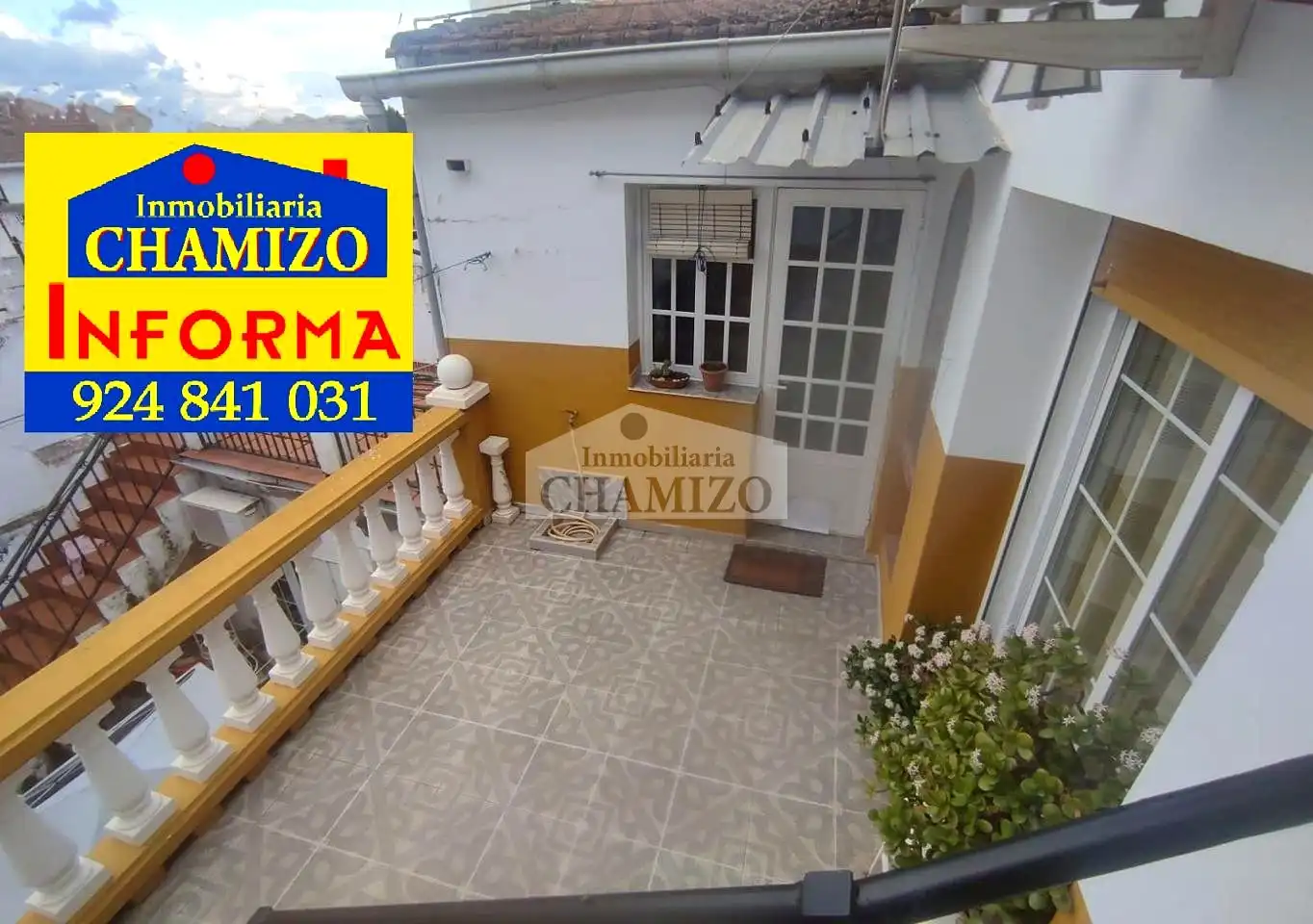 Vista exterior de Piso en venta en Villanueva de la Serena con Calefacción, Terraza y Trastero