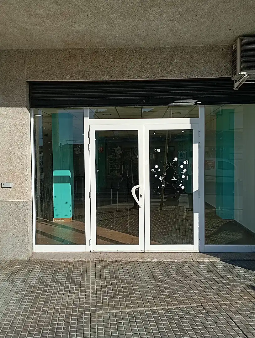 Commercial properties for sale in L'Escala  with Air Conditioner