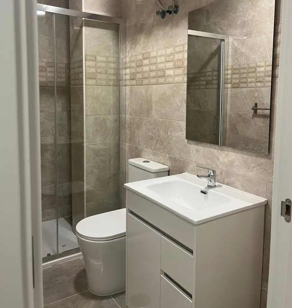 Baño de Estudio de alquiler en Alcobendas con Aire acondicionado y Calefacción