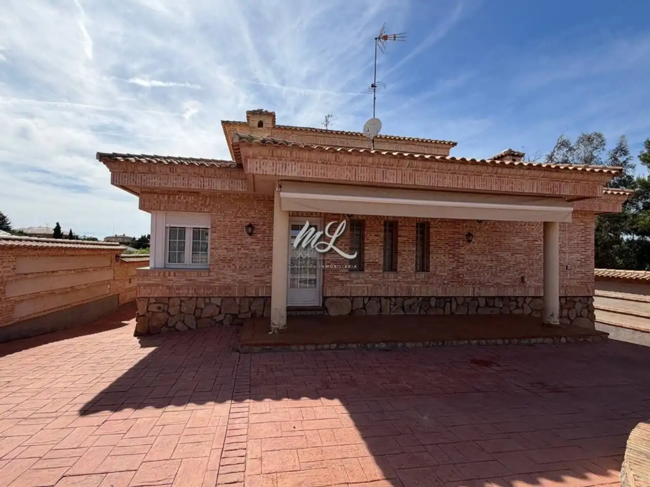 Vista exterior de Casa o xalet en venda en Nambroca amb Aire condicionat, Calefacció i Terrassa