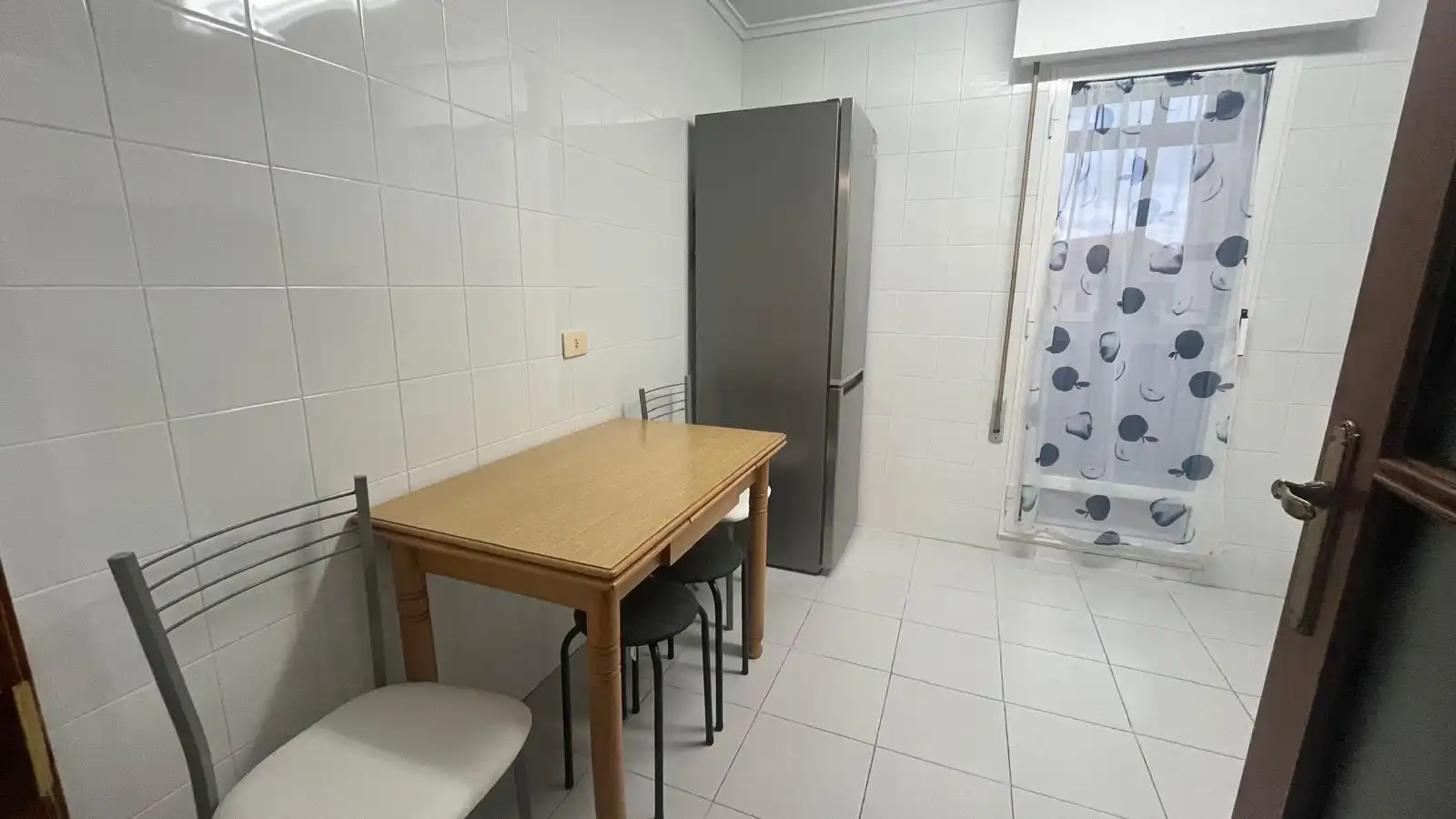 Wohnung zur Miete in Calle de Santa Cruz, 38, Santa Teresa - San Pedro Cardeña