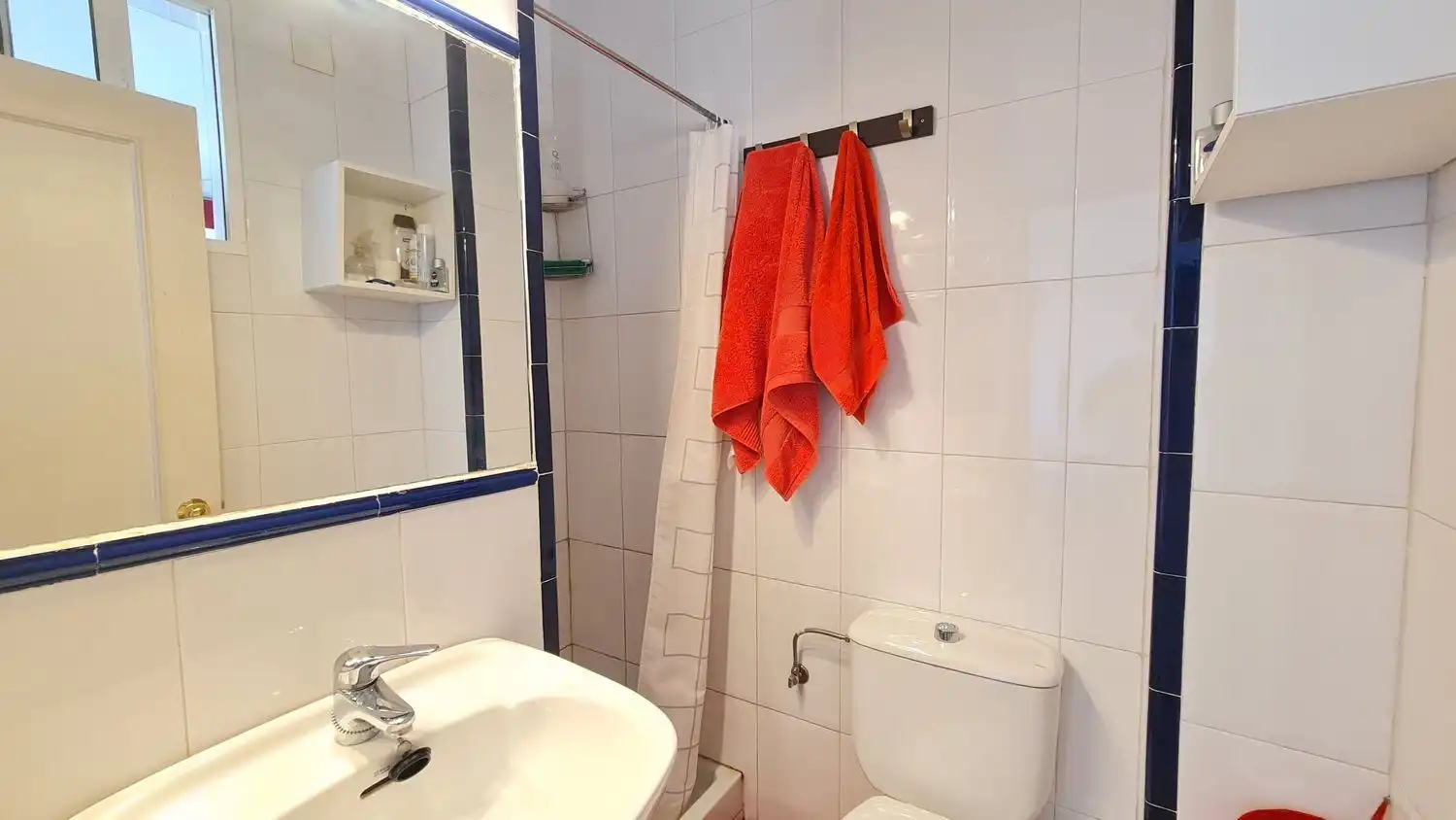 Bany de Pis en venda en Málaga amb Terrassa